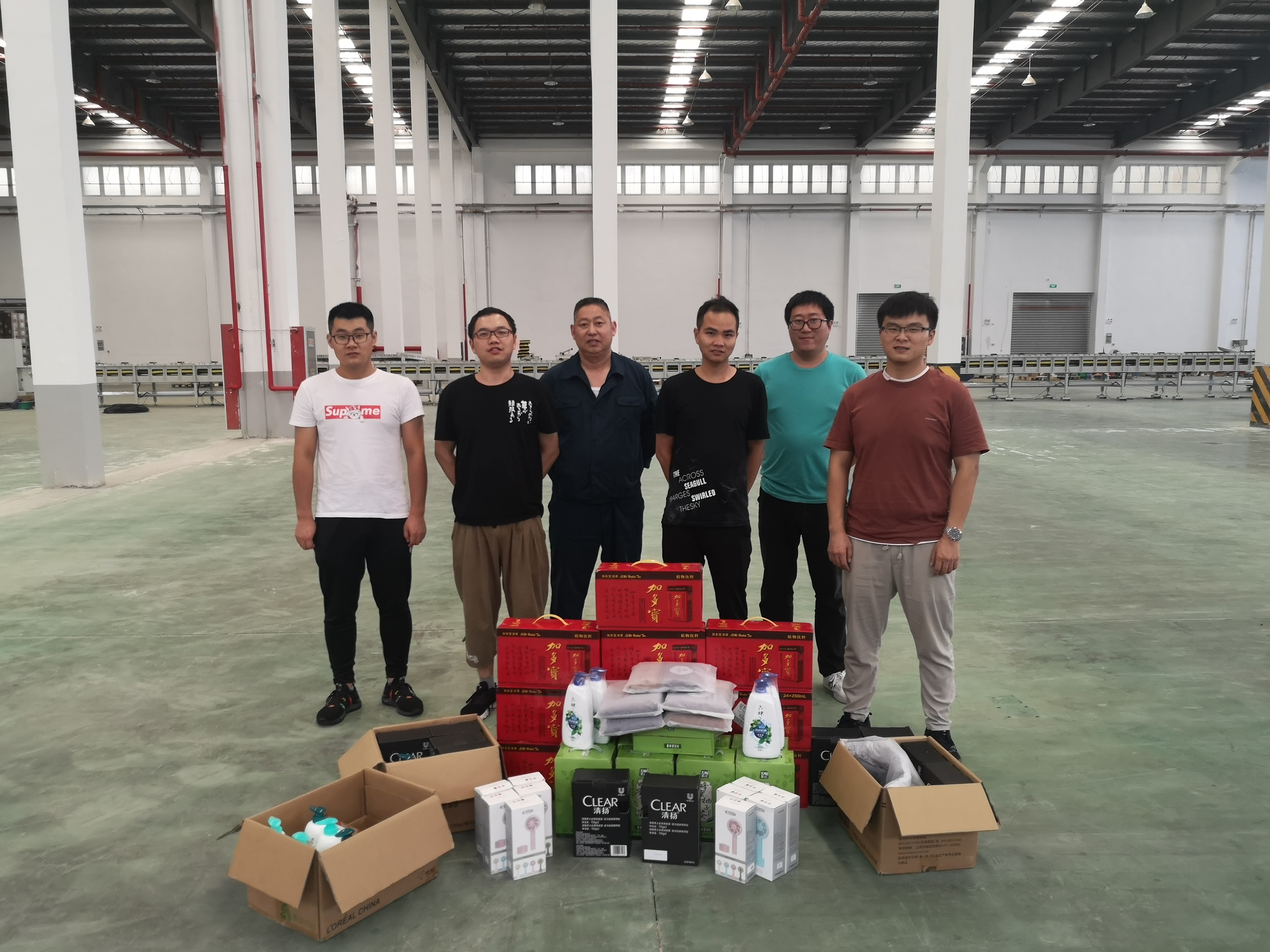 關(guān)愛(ài)職工 · 夏送清涼 | 寶開(kāi)工會(huì)赴一線送清涼，致敬高溫下的堅(jiān)守