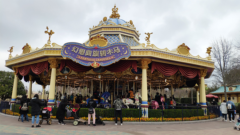 Happy Women’s Day | 歡度三八節(jié)，我們相約上海迪士尼樂園