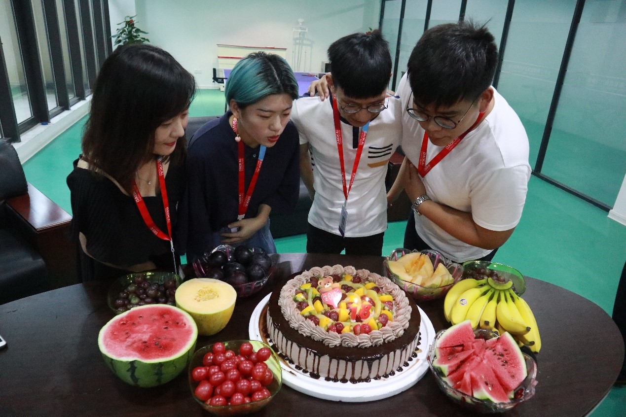 八月未央，歡聚一夏 | 寶開(kāi)集體生日會(huì)：共享歡樂(lè)時(shí)刻
